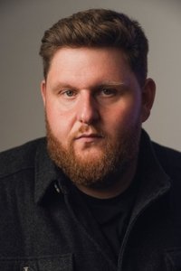 الممثل Lewis Ian Bray