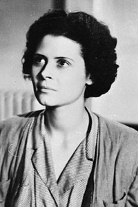 الممثل Lianella Carell