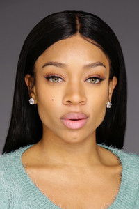 الممثل Lil Mama