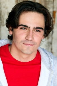 الممثل Lincoln Melcher