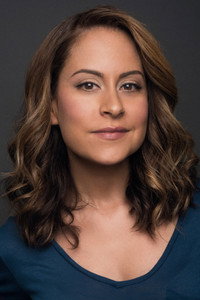 الممثل Lisann Valentin