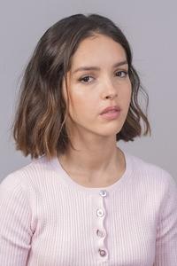 الممثل Lyna Khoudri