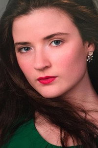 الممثل Madelyn Dundon