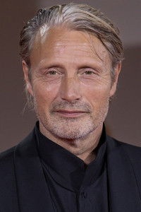 الممثل Mads Mikkelsen