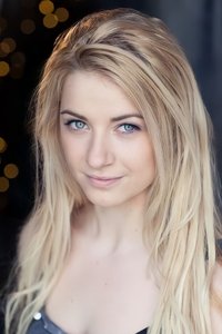 الممثل Makenna Guyler