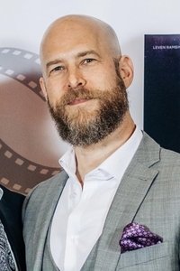 المخرج Marcos Efron