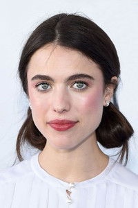 الممثل Margaret Qualley