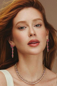 الممثل Marina Ruy Barbosa