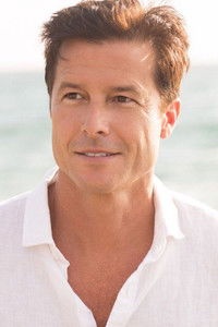 الممثل Mark Collier