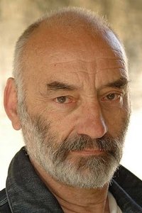 المخرج Mark Lewis