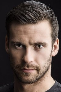 الممثل Mark Rowley