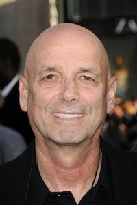 المخرج Martin Campbell