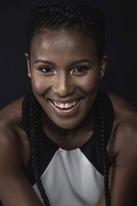 الممثل Masasa Mbangeni