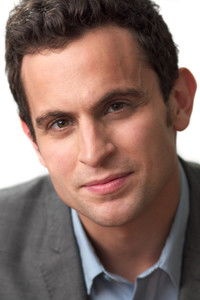 الممثل Matt Dellapina