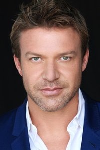 الممثل Matt Passmore