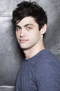 الممثل Matthew Daddario