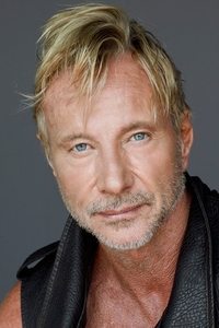 الممثل Matthias Hues