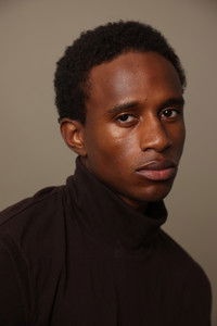 الممثل McKinzie J. Scott