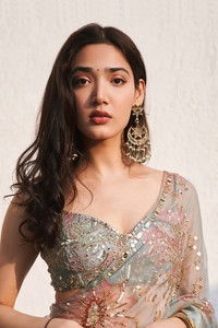 الممثل Medha Shankr