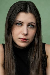 الممثل Mia Sinclair Jenness