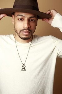 الممثل Michael J. Pagan