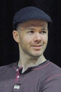 المخرج Michael Lennox