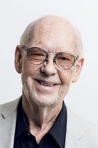 المخرج Mick Jackson