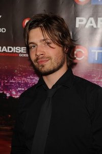 المخرج Mike Lobel