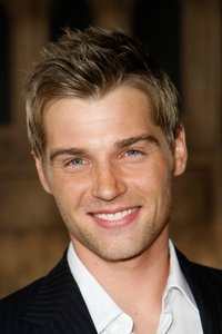 الممثل Mike Vogel