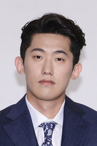 الممثل Min Jin-woong