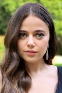 المخرج Molly Gordon