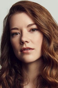 الممثل Molly Kunz