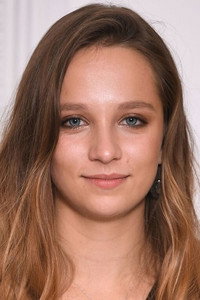 الممثل Molly Windsor