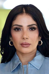 الممثل Mona Zaki