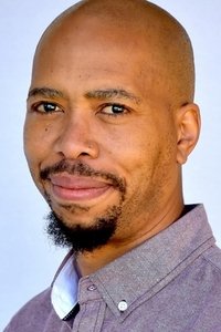 الممثل Mothusi Magano