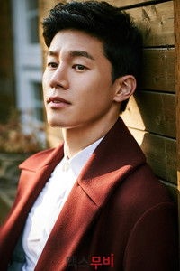 الممثل Mu-Yeol Kim