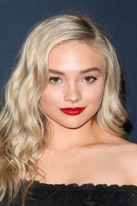 الممثل Natalie Alyn Lind