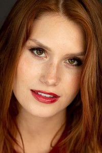 الممثل Natalie Sharp