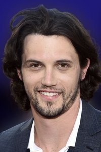 الممثل Nathan Parsons