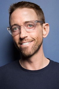 المخرج Neal Brennan