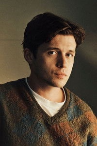 الممثل Nick Robinson