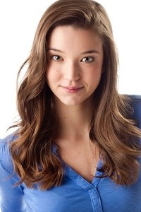 الممثل Nicole Brydon Bloom