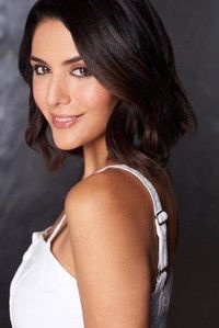 الممثل Niousha Noor