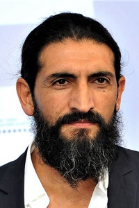 الممثل Numan Acar