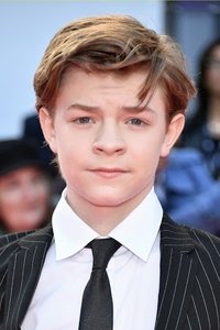 الممثل Oakes Fegley