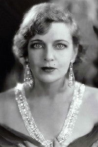 الممثل Olga Baclanova