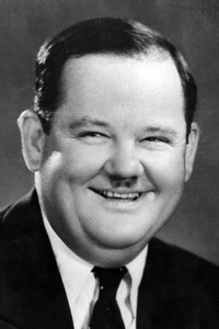 الممثل Oliver Hardy