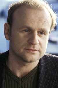 الممثل Oliver Stokowski