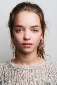 الممثل Olivia-Mai Barrett