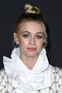 الممثل Olivia Scott Welch